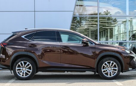 Lexus NX I, 2016 год, 2 700 000 рублей, 5 фотография