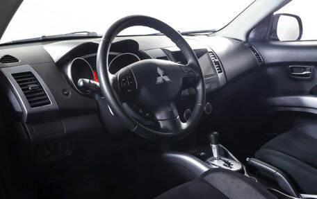 Mitsubishi Outlander III рестайлинг 3, 2007 год, 850 000 рублей, 15 фотография