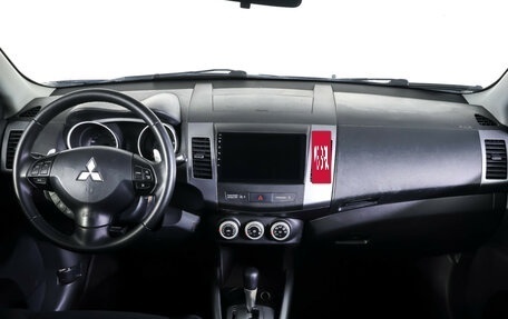 Mitsubishi Outlander III рестайлинг 3, 2007 год, 850 000 рублей, 13 фотография