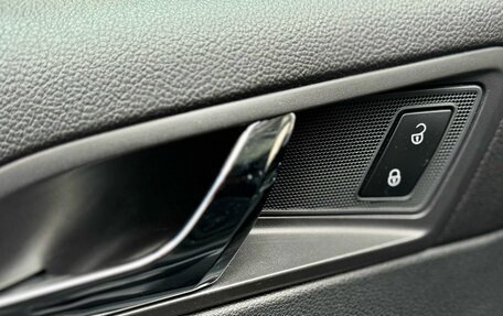 Skoda Superb III рестайлинг, 2014 год, 1 299 000 рублей, 25 фотография