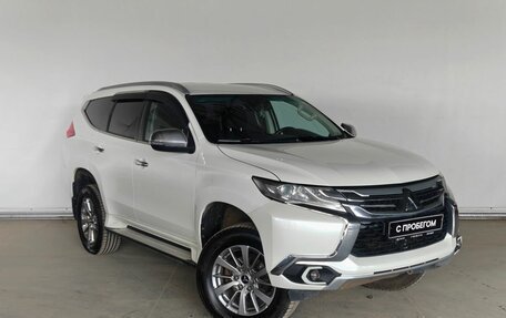 Mitsubishi Pajero Sport III рестайлинг, 2017 год, 2 750 000 рублей, 3 фотография