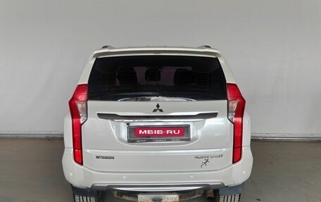 Mitsubishi Pajero Sport III рестайлинг, 2017 год, 2 750 000 рублей, 5 фотография