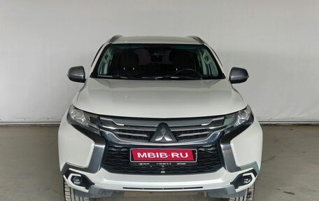 Mitsubishi Pajero Sport III рестайлинг, 2017 год, 2 750 000 рублей, 2 фотография
