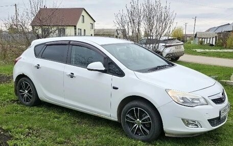 Opel Astra J, 2011 год, 580 000 рублей, 1 фотография