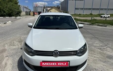 Volkswagen Polo VI (EU Market), 2015 год, 780 000 рублей, 2 фотография
