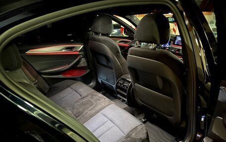 BMW 5 серия, 2018 год, 3 400 000 рублей, 13 фотография