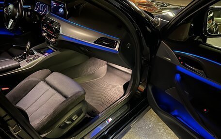 BMW 5 серия, 2018 год, 3 400 000 рублей, 11 фотография