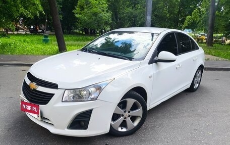 Chevrolet Cruze II, 2013 год, 730 000 рублей, 2 фотография