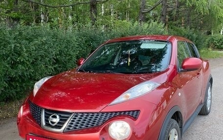 Nissan Juke II, 2014 год, 900 000 рублей, 4 фотография