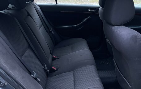 Toyota Avensis III рестайлинг, 2003 год, 620 000 рублей, 6 фотография