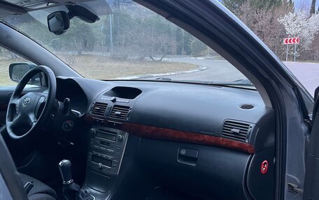 Toyota Avensis III рестайлинг, 2003 год, 620 000 рублей, 7 фотография