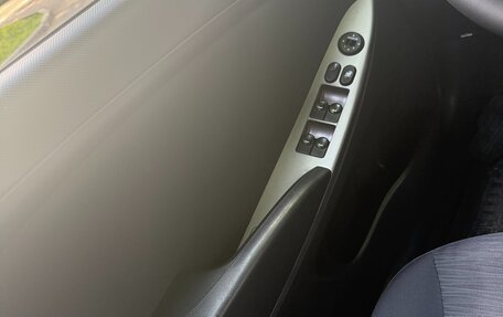 Hyundai Solaris II рестайлинг, 2015 год, 700 000 рублей, 5 фотография