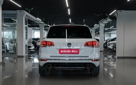 Volkswagen Touareg III, 2017 год, 2 990 000 рублей, 6 фотография