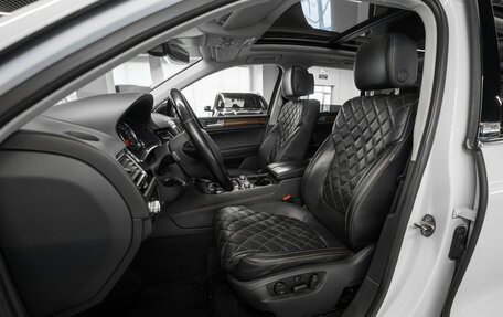Volkswagen Touareg III, 2017 год, 2 990 000 рублей, 9 фотография