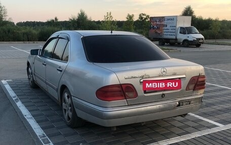 Mercedes-Benz E-Класс, 1998 год, 120 000 рублей, 12 фотография