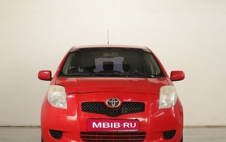 Toyota Yaris III рестайлинг, 2007 год, 649 000 рублей, 3 фотография