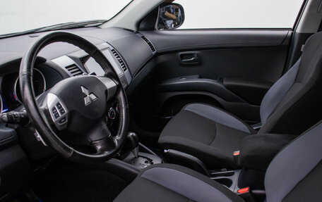 Mitsubishi Outlander III рестайлинг 3, 2011 год, 1 240 000 рублей, 11 фотография