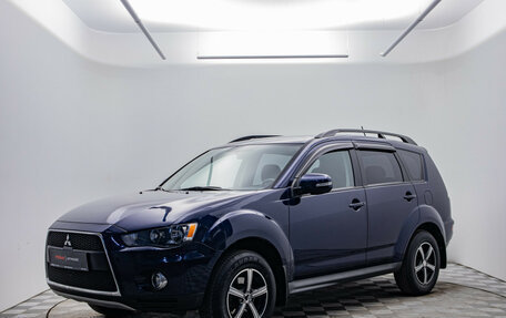 Mitsubishi Outlander III рестайлинг 3, 2011 год, 1 240 000 рублей, 2 фотография