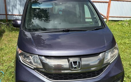 Honda Stepwgn IV, 2015 год, 2 050 000 рублей, 1 фотография
