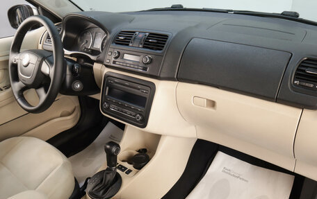 Skoda Fabia II, 2011 год, 899 000 рублей, 10 фотография