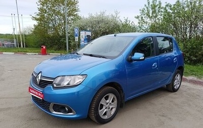 Renault Sandero II рестайлинг, 2015 год, 700 000 рублей, 1 фотография
