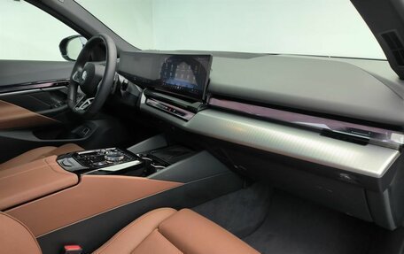 BMW 5 серия, 2025 год, 10 600 000 рублей, 9 фотография