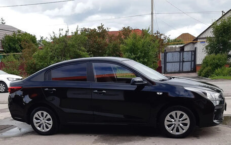 KIA Rio IV, 2017 год, 1 300 000 рублей, 4 фотография