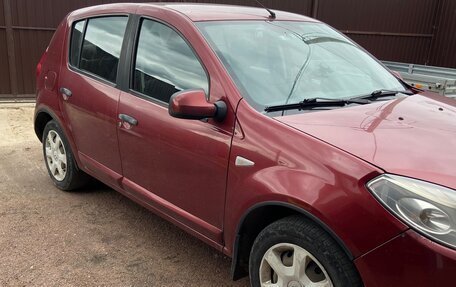 Renault Sandero I, 2010 год, 325 000 рублей, 2 фотография