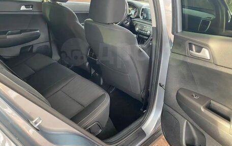 KIA Sportage IV рестайлинг, 2021 год, 2 449 000 рублей, 8 фотография