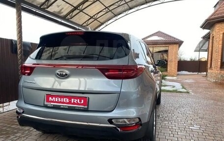 KIA Sportage IV рестайлинг, 2021 год, 2 449 000 рублей, 4 фотография