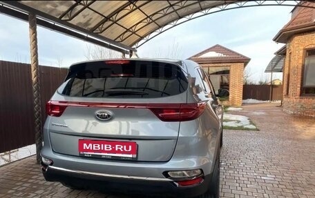 KIA Sportage IV рестайлинг, 2021 год, 2 449 000 рублей, 7 фотография