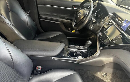 Toyota Camry, 2018 год, 2 450 000 рублей, 7 фотография