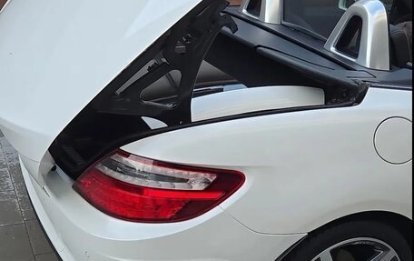 Mercedes-Benz SLK-Класс, 2015 год, 4 400 000 рублей, 15 фотография