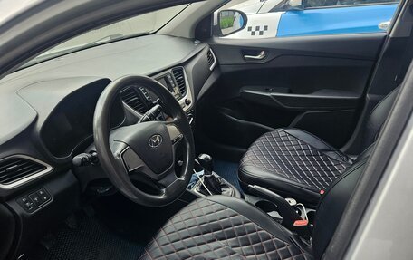 Hyundai Solaris II рестайлинг, 2017 год, 550 000 рублей, 8 фотография