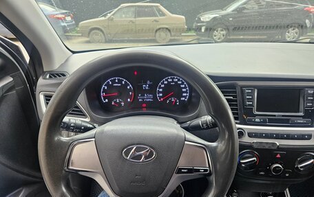 Hyundai Solaris II рестайлинг, 2017 год, 550 000 рублей, 7 фотография