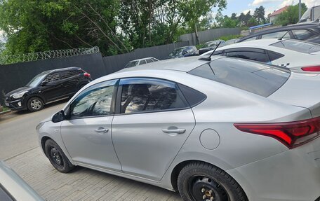 Hyundai Solaris II рестайлинг, 2017 год, 550 000 рублей, 5 фотография