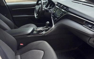 Toyota Camry, 2018 год, 2 850 000 рублей, 1 фотография