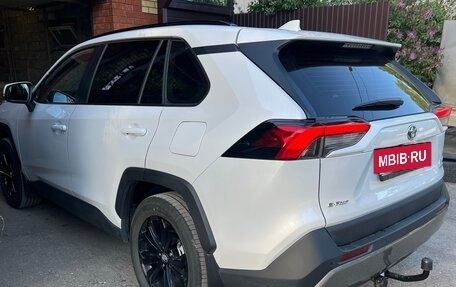 Toyota RAV4, 2025 год, 4 990 000 рублей, 5 фотография