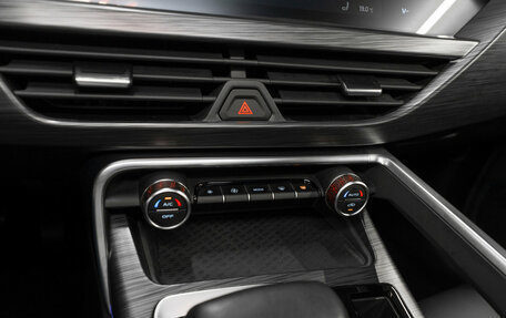 Geely Tugella FY11, 2023 год, 3 320 000 рублей, 25 фотография