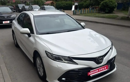 Toyota Camry, 2018 год, 2 850 000 рублей, 4 фотография