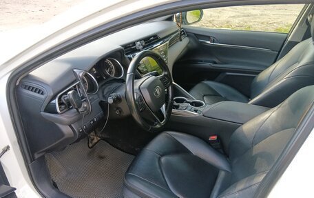 Toyota Camry, 2020 год, 2 800 000 рублей, 9 фотография