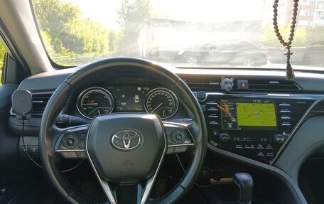 Toyota Camry, 2020 год, 2 800 000 рублей, 10 фотография