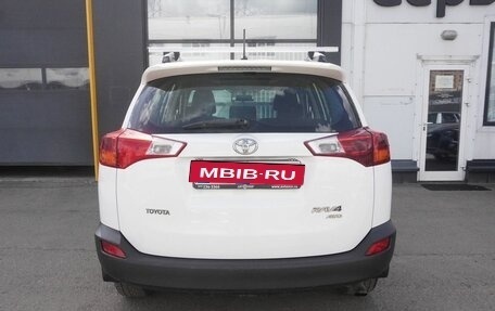 Toyota RAV4, 2015 год, 1 773 000 рублей, 6 фотография