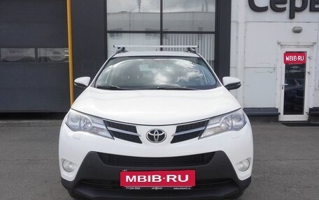 Toyota RAV4, 2015 год, 1 773 000 рублей, 2 фотография