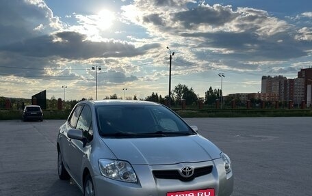 Toyota Auris II, 2009 год, 655 000 рублей, 2 фотография