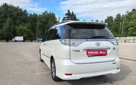 Toyota Estima III рестайлинг -2, 2011 год, 1 900 000 рублей, 2 фотография