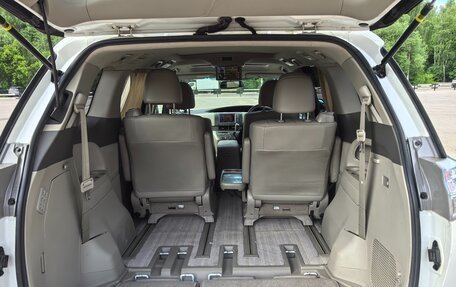 Toyota Estima III рестайлинг -2, 2011 год, 1 900 000 рублей, 14 фотография