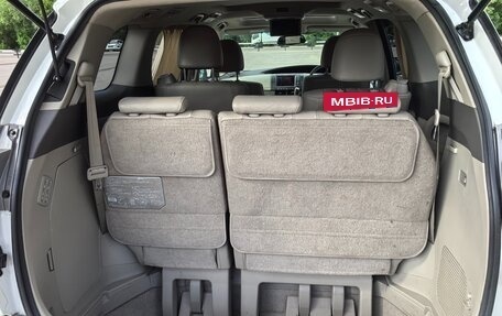 Toyota Estima III рестайлинг -2, 2011 год, 1 900 000 рублей, 16 фотография