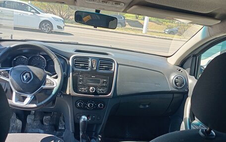 Renault Logan II, 2018 год, 430 000 рублей, 1 фотография