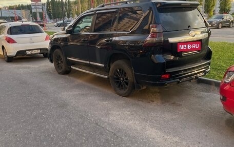 Toyota Land Cruiser Prado 150 рестайлинг 2, 2015 год, 4 300 000 рублей, 5 фотография